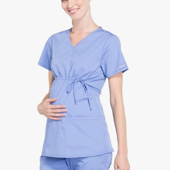 Gray women’s maternity scrub Pants and top set - Picture 5 of 5